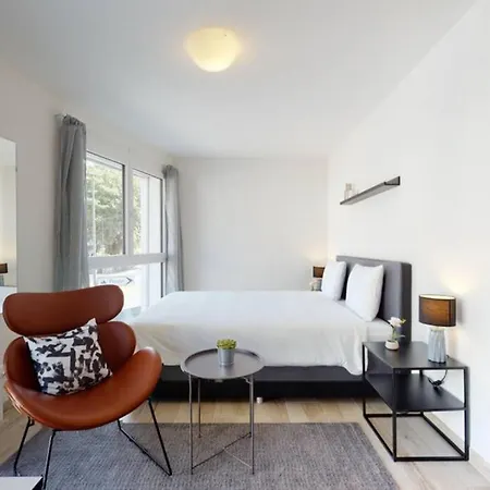 Studio Meuble #208 - Swiss 公寓